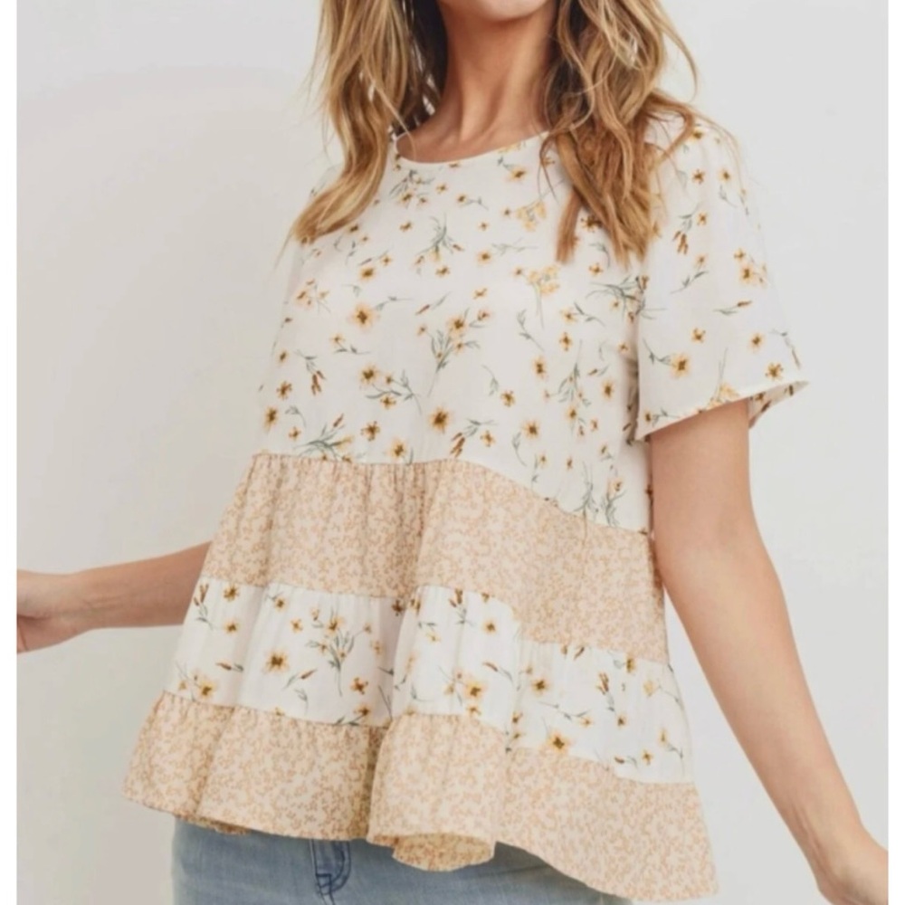 🌼PAPER CRANE Tiered Floral Babydoll Top Size Medium